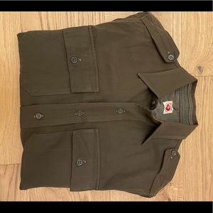 Vintage military men’s shirt. Khaki green.